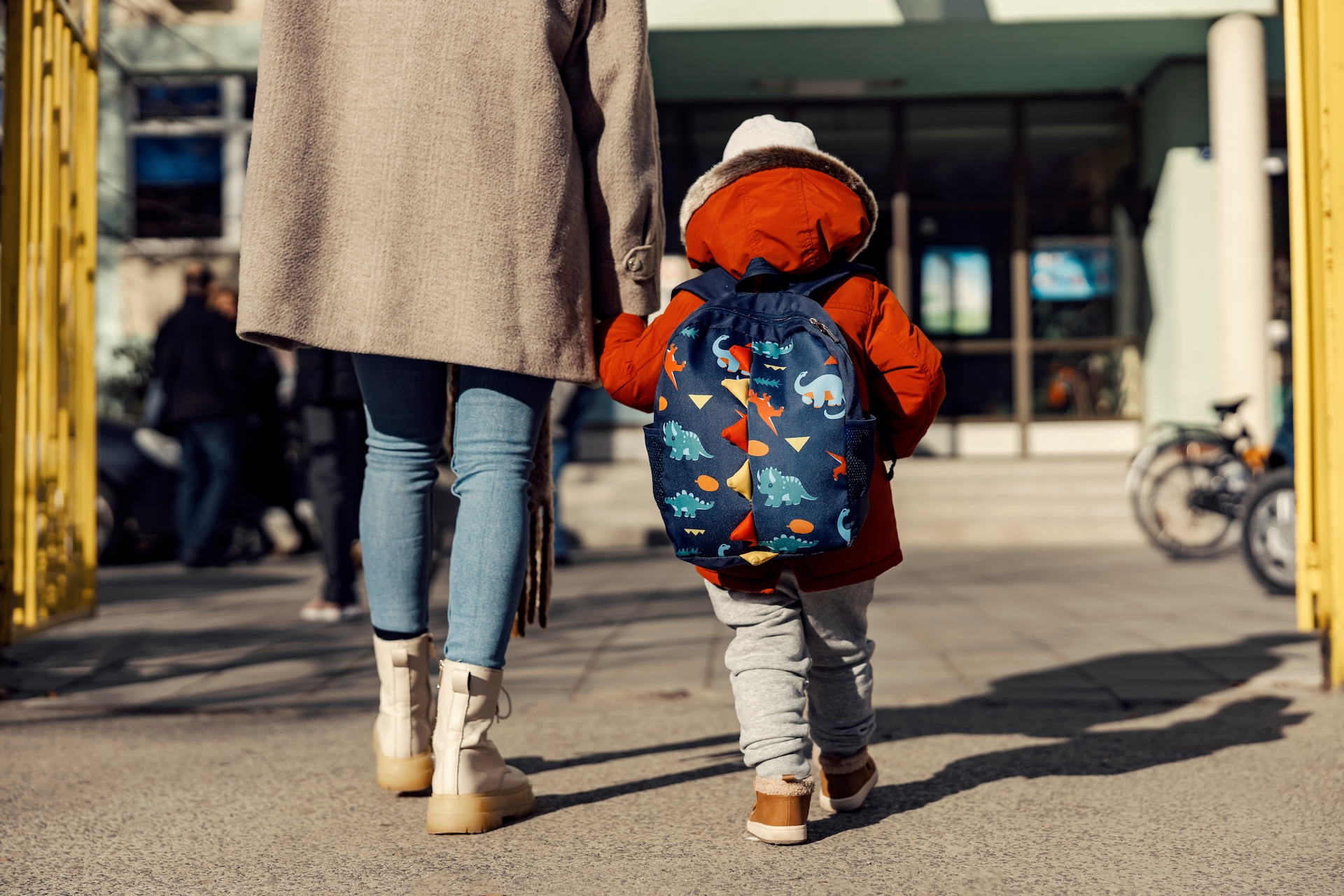 Practical guidance for children and families beginning kindergarten.